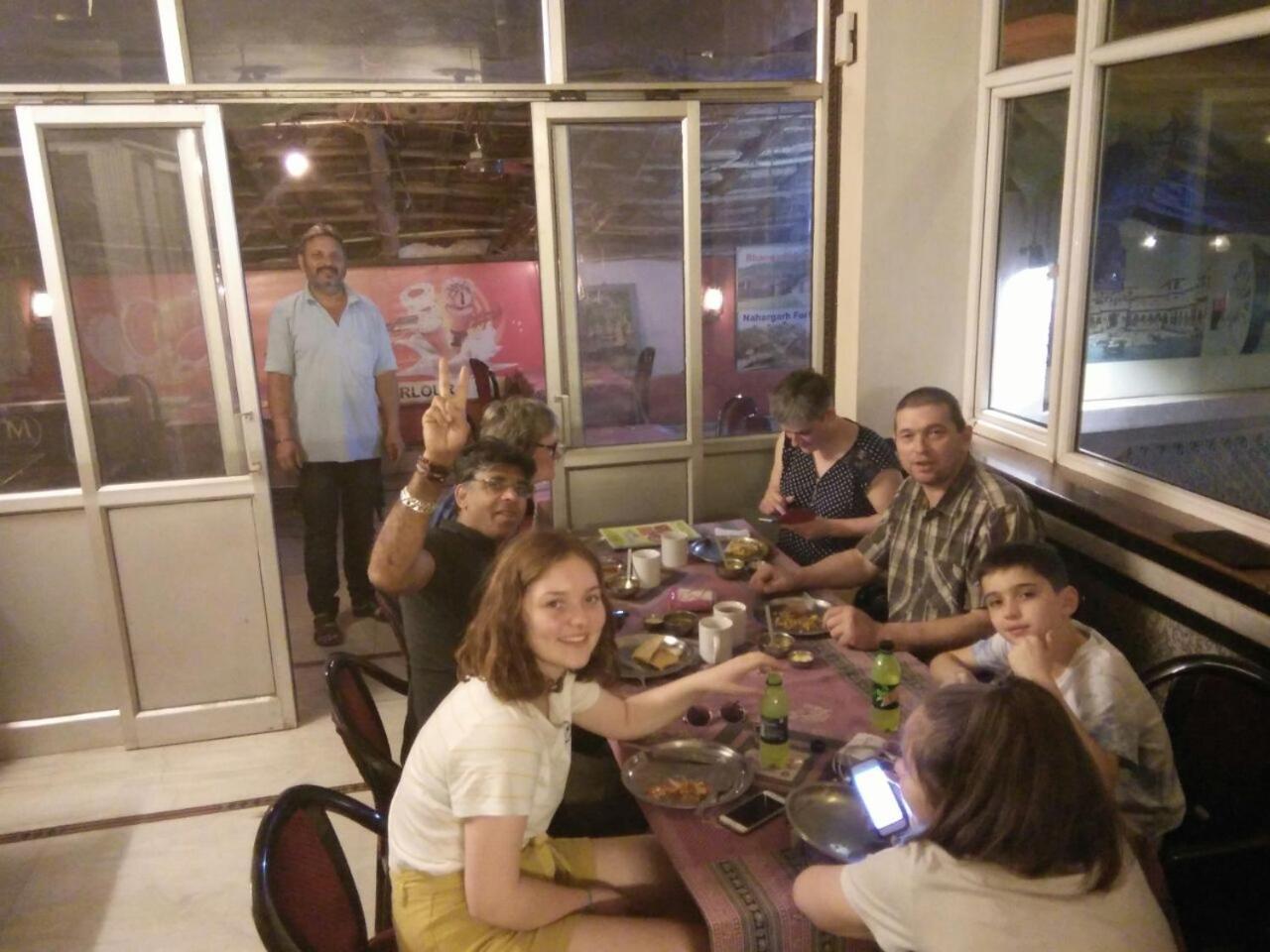 Chit Chat Guest House Dzsaipur Kültér fotó